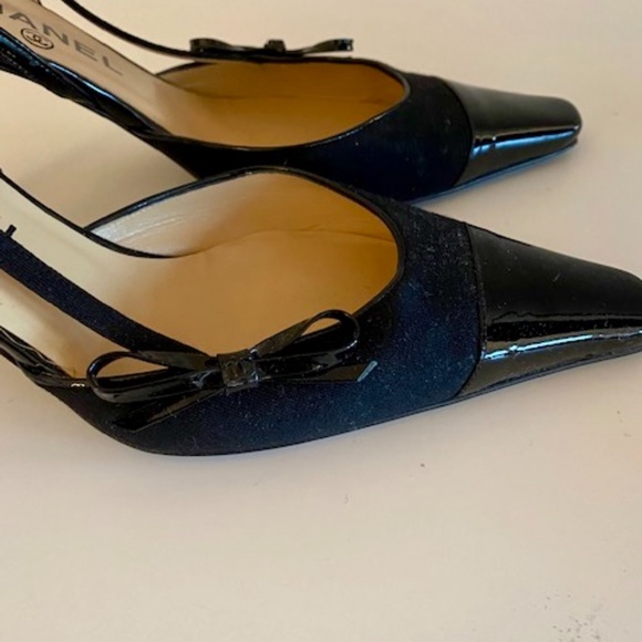 Chanel Holiday Sling Backs with Bow - Picture 2 of 5